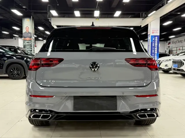 Volkswagen Golf — Фото автомобиля 6