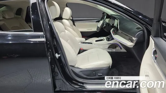 Hyundai Grandeur New — Фото автомобиля 16