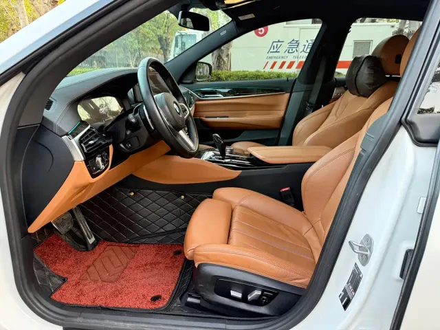 BMW 6 Series Gran Turismo — Фото автомобиля 7