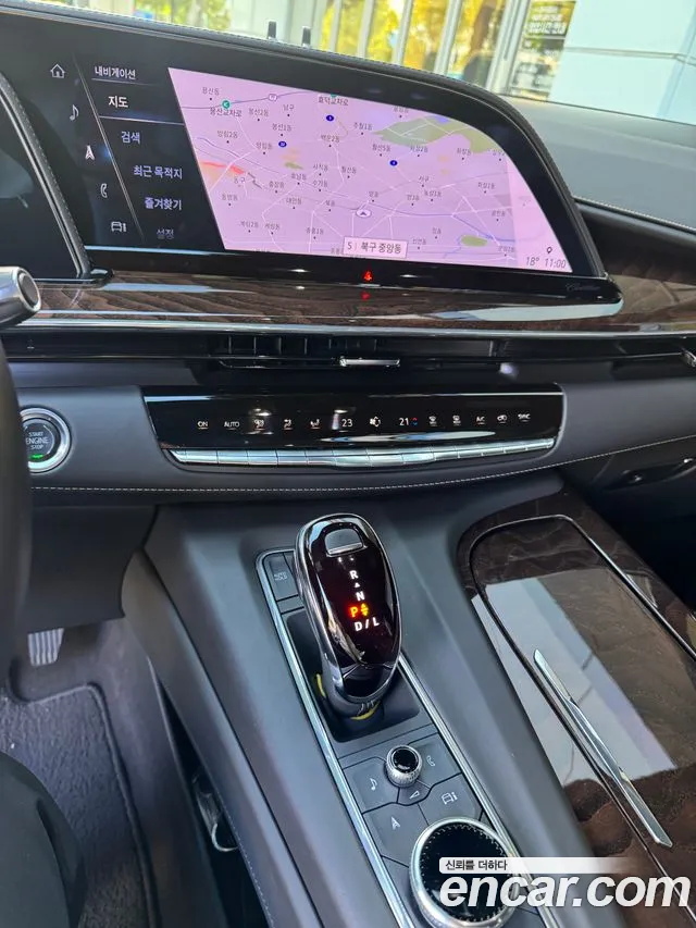 Cadillac Escalade 5th Gen — Фото автомобиля 7