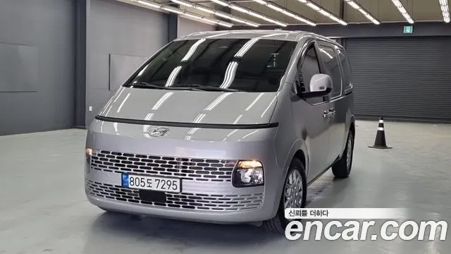 Фотография автомобиля — Hyundai Staria
