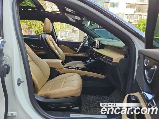 Lincoln Corsair — Фото автомобиля 12