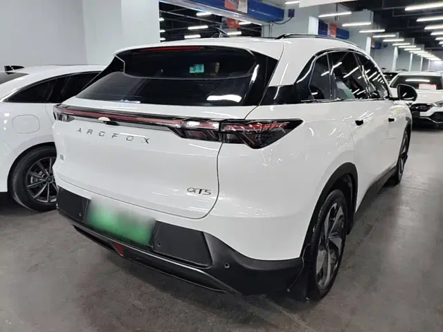 Arcfox Alpha T5 — Фото автомобиля 6
