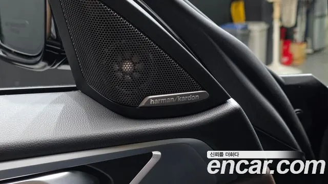 BMW i4 — Фото автомобиля 27