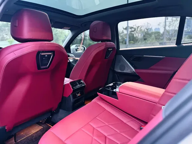 BMW 5 Series — Фото автомобиля 26