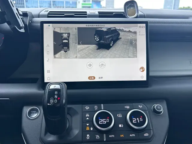 Land Rover Defender — Фото автомобиля 14