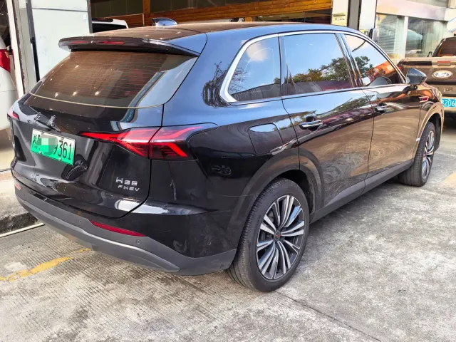 Hongqi HS6 PHEV — Фото автомобиля 3