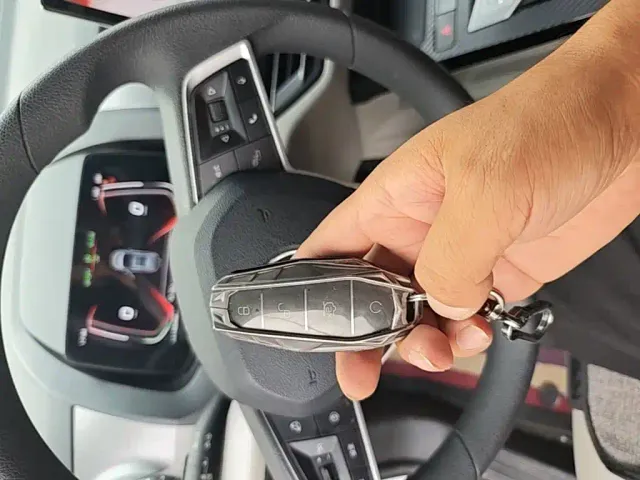 BYD Yuan Pro — Фото автомобиля 8
