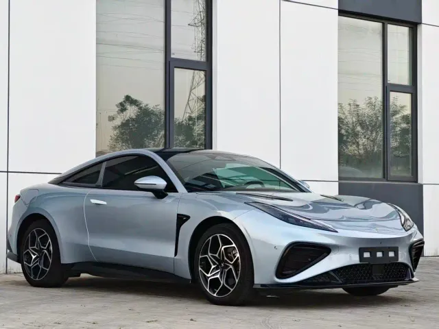 Hozon Neta GT — Фото автомобиля 3