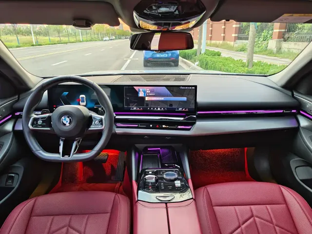 BMW 5 Series — Фото автомобиля 25