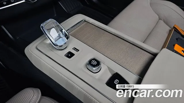 Volvo XC90 Generation 2 — Фото автомобиля 8