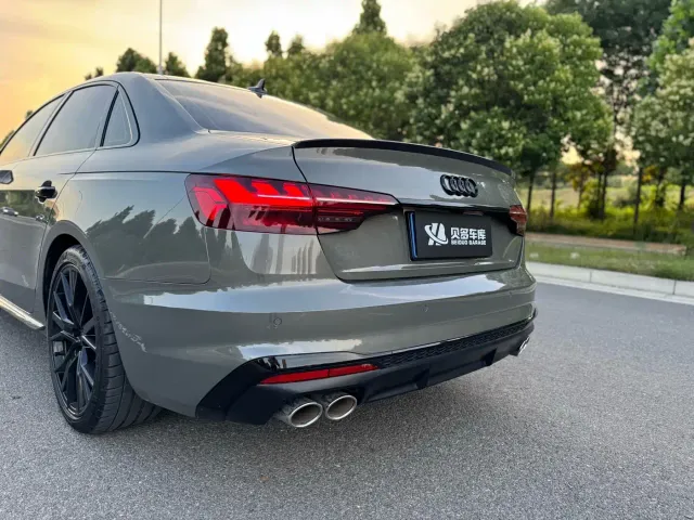 Audi S4 — Фото автомобиля 10