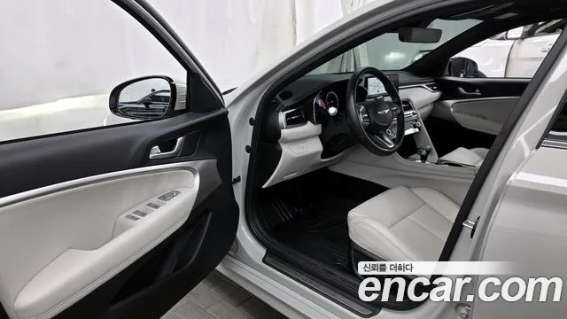 Genesis G70 — Фото автомобиля 10