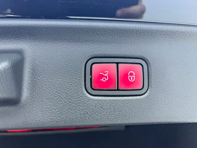 Mercedes-Benz S-Class — Фото автомобиля 23