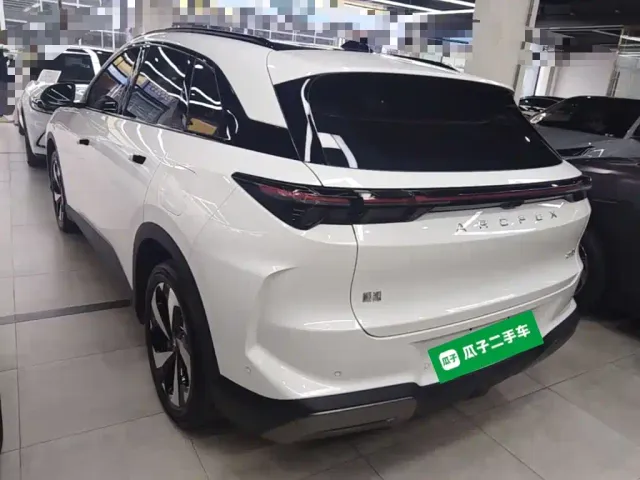 Arcfox Alpha T5 — Фото автомобиля 4