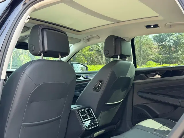 Volkswagen Passat — Фото автомобиля 10