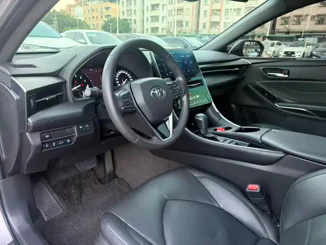 Toyota Avalon — Фото автомобиля 5