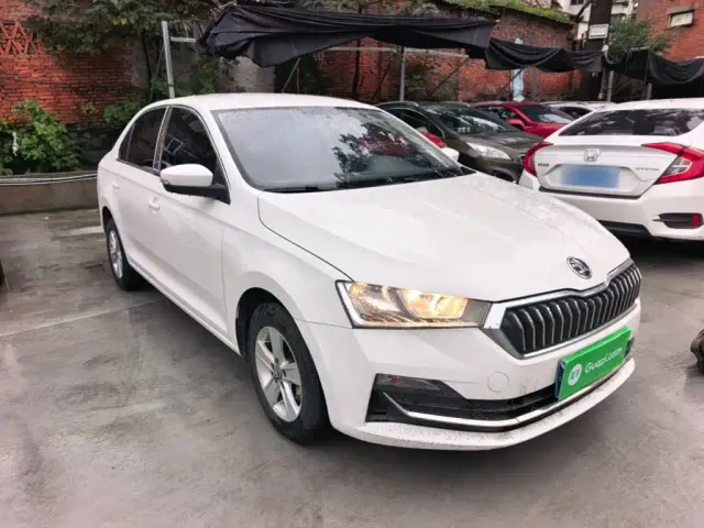 Skoda Rapid — Фото автомобиля 3