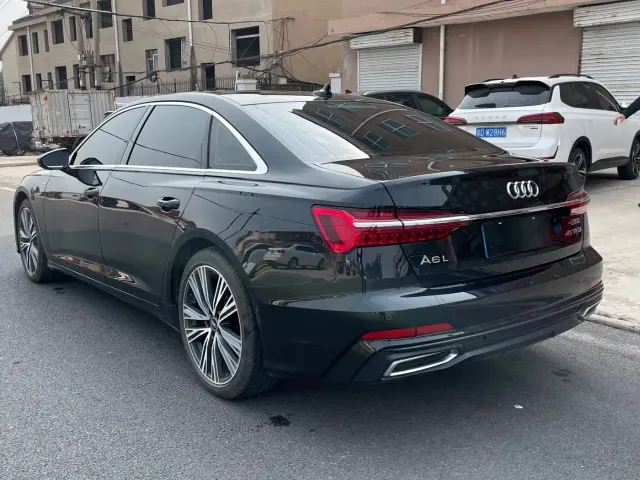 Audi A6L — Фото автомобиля 7