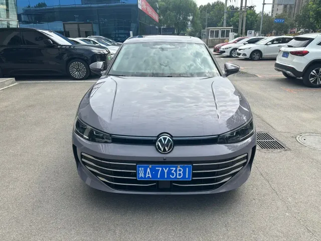 Volkswagen Passat — Фото автомобиля 8