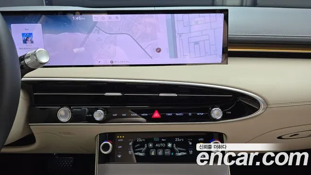 Genesis GV70 2.5T Бензин AWD — Фото автомобиля 12