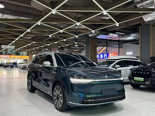 Aito M9 — Фото автомобиля 2