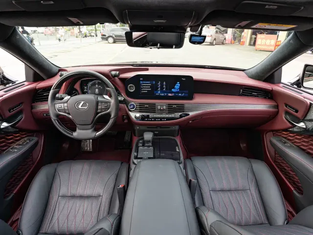 Lexus LS — Фото автомобиля 13
