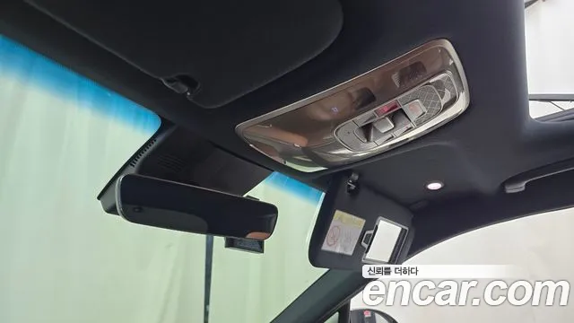 Genesis GV70 — Фото автомобиля 25