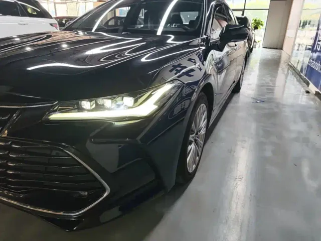 Toyota Avalon — Фото автомобиля 23