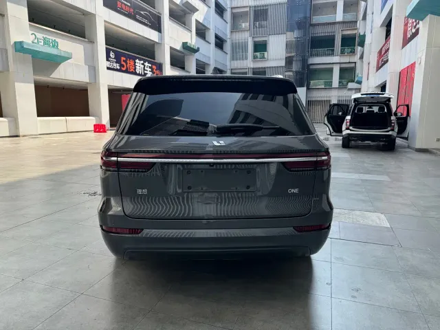 Li Auto ONE — Фото автомобиля 8