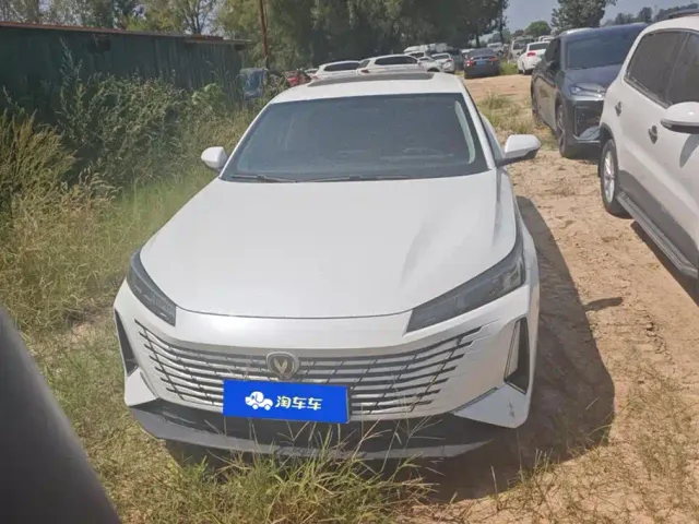 Changan Eado — Фото автомобиля 2