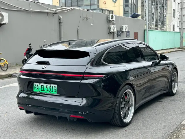 Nio ET5 Touring — Фото автомобиля 4
