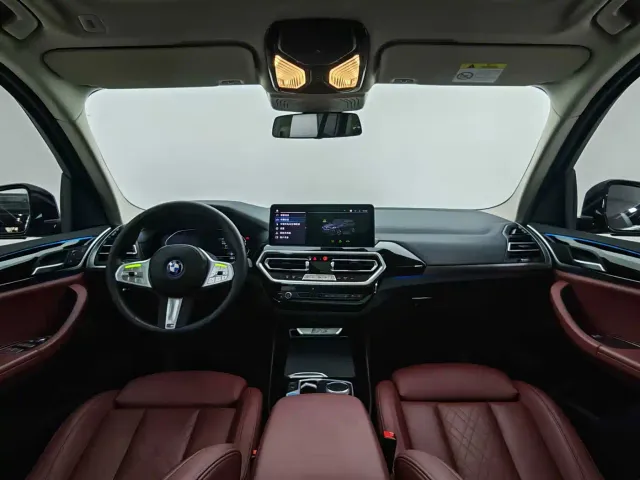 BMW iX3 — Фото автомобиля 20