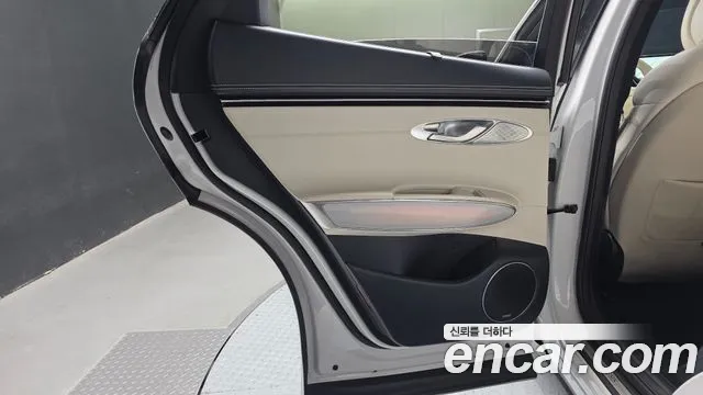 Genesis GV70 Electrified — Фото автомобиля 14