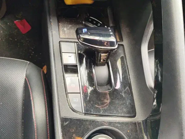 Hyundai Elantra — Фото автомобиля 16