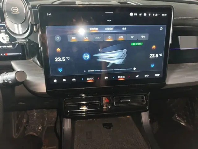 GAC Trumpchi GS8 — Фото автомобиля 12