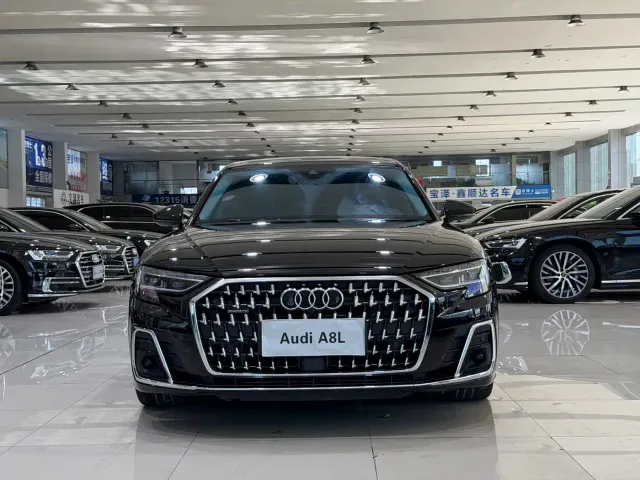 Audi A8 — Фото автомобиля 2