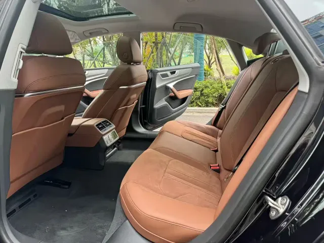 Audi A7L — Фото автомобиля 6