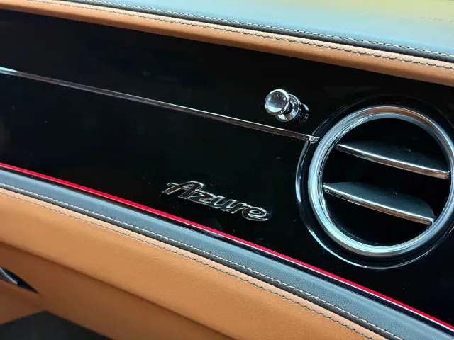 Bentley Flying Spur — Фото автомобиля 26
