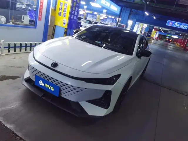 Фотография автомобиля — Changan UNI-V