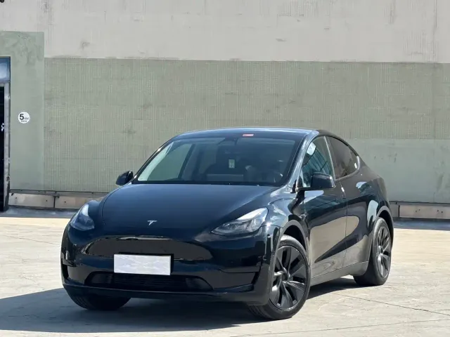 Фотография автомобиля — Tesla Model Y