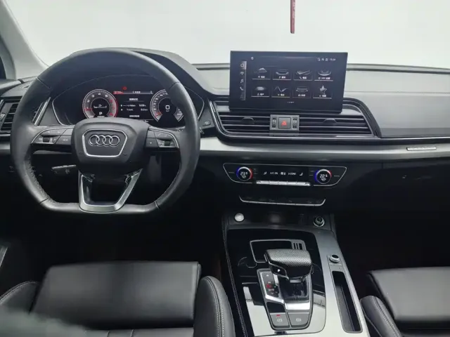 Audi Q5L — Фото автомобиля 5