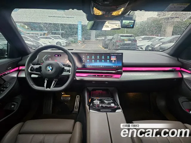 BMW 5-Series — Фото автомобиля 10