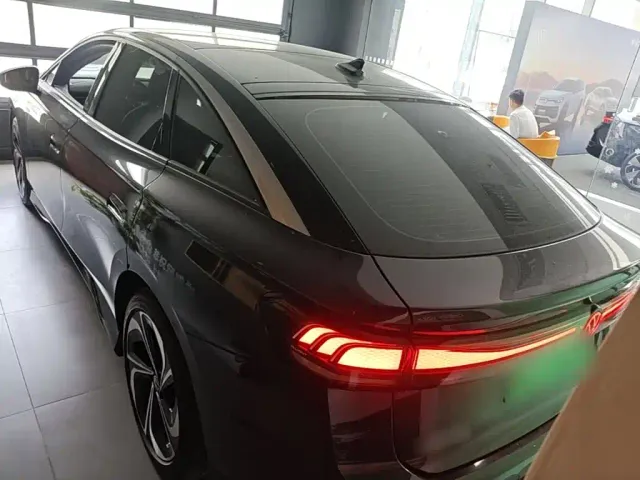 Volkswagen ID.7 Vizzion — Фото автомобиля 4