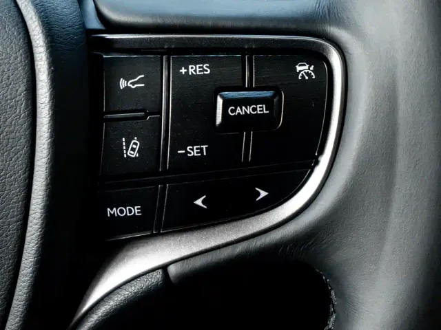Lexus ES — Фото автомобиля 21