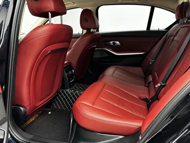 BMW 3 Series — Фото автомобиля 10