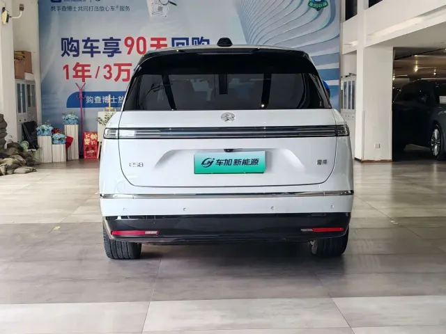 Nio ES8 — Фото автомобиля 8
