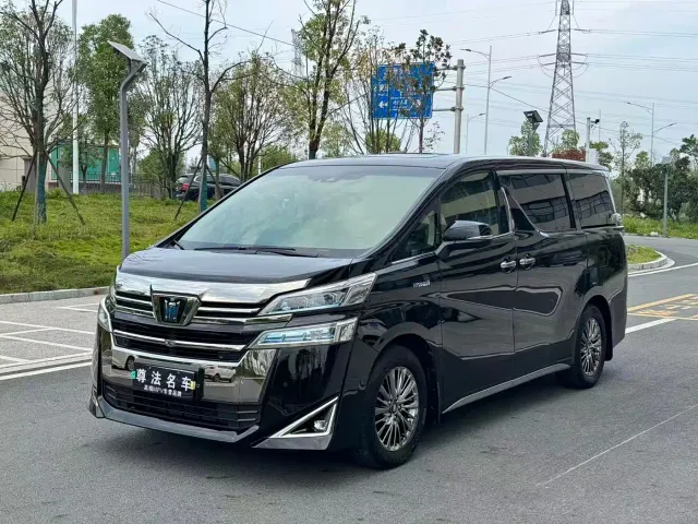 Фотография автомобиля — Toyota Vellfire