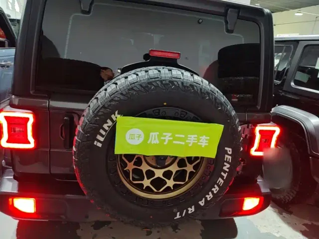 Jeep Wrangler — Фото автомобиля 5