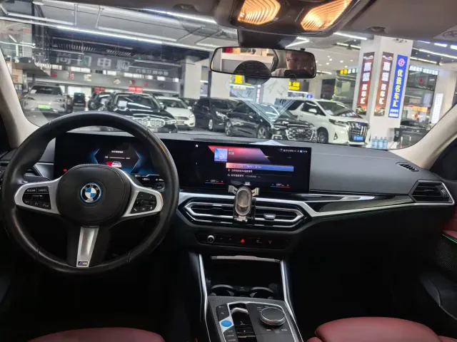 BMW i3 — Фото автомобиля 9
